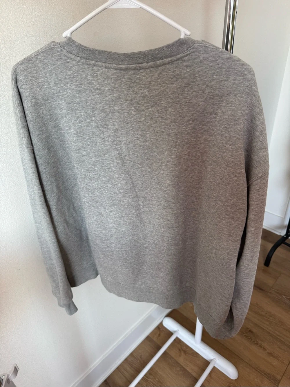 Jordan Men’s Brooklyn Fleece Heather Grey sweatshirt Loose Fit size Large